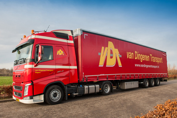 Foto van zijkant sneltransport busje VDT